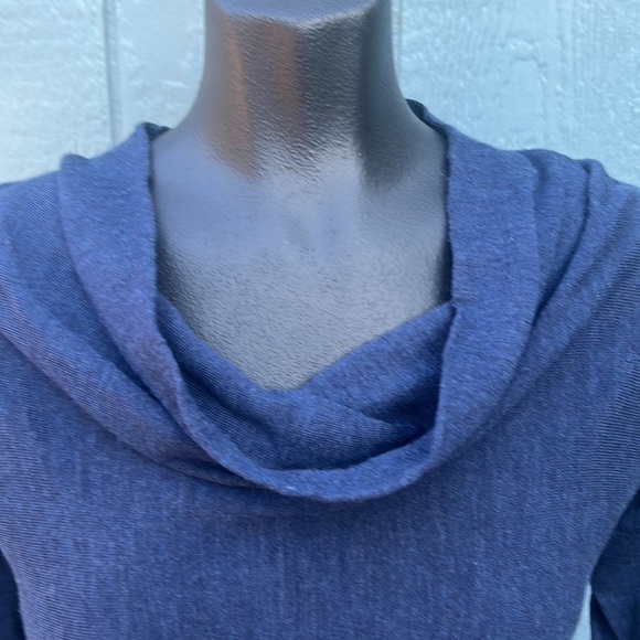 Eileen Fisher NWOT indigo 100% Marino wool classy lightweight long sleeve sz 2P - Picture 2 of 9